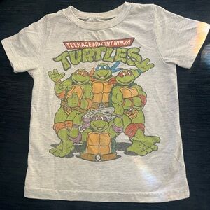 Teenage Mutant Ninja Turtles t shirt
Good condition